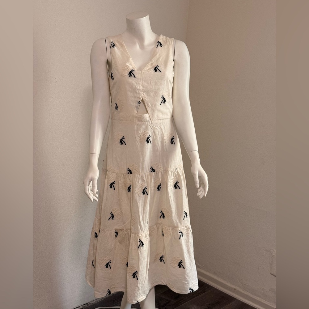 Elegant Cream Sleeveless Dress JACQUARD by BILLEBEINO